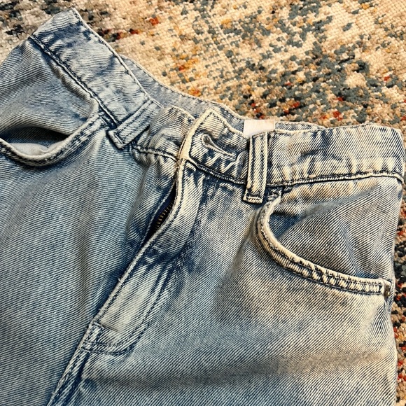 Girls H&M ripped jogger jeans - Picture 4 of 9
